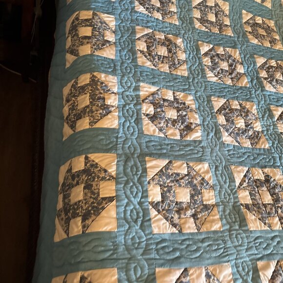 Homemade 8 Point Quilt Aqua Blue Size King Bedspread  97 X 85 Monkey Wrench - Picture 8 of 9
